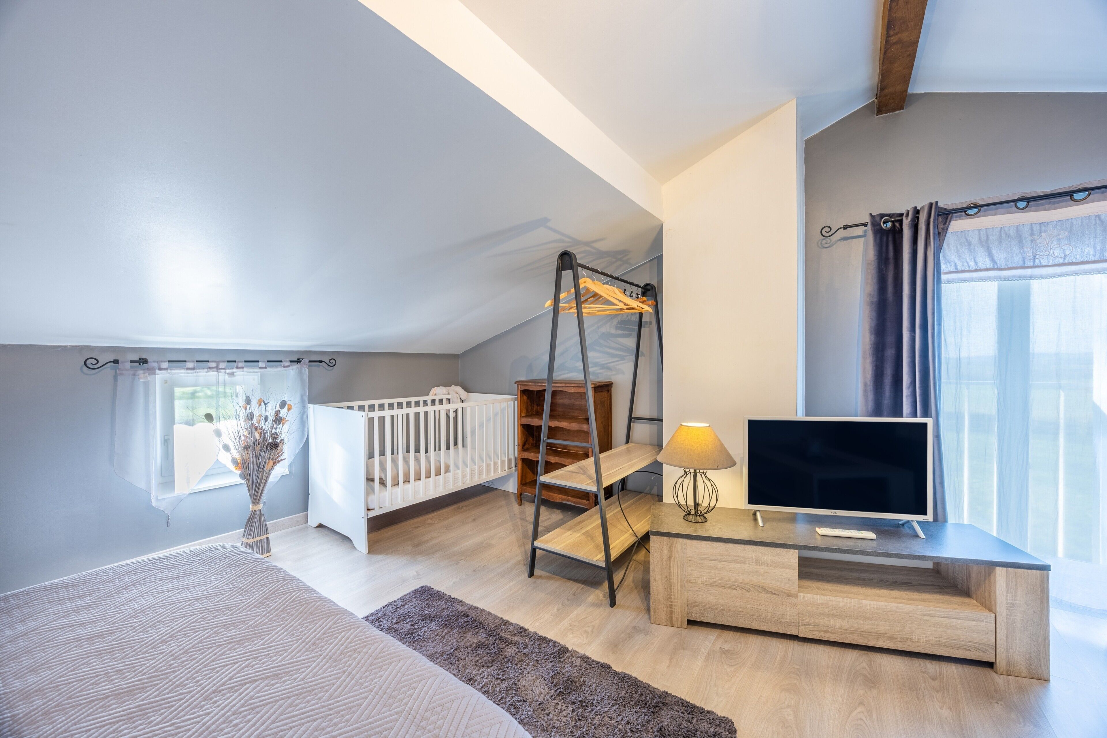 Strygejern/strygebræt, Wi-Fi, sengetøj