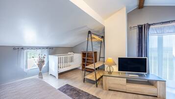 Bügeleisen/Bügelbrett, WLAN, Bettwäsche