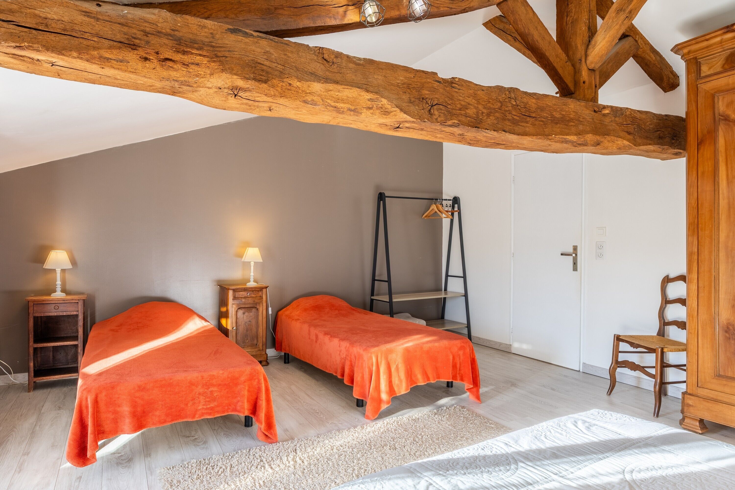 Bügeleisen/Bügelbrett, WLAN