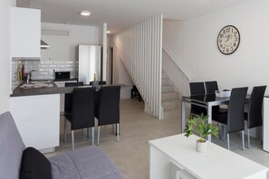 Dining - Vacation Home 'Casa Reina' with Wi-Fi (Playa Blanca)