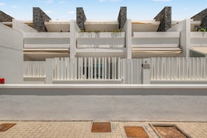 Property grounds - Vacation Home 'Casa Reina' with Wi-Fi (Playa Blanca)