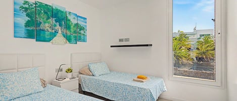 3 bedrooms, WiFi, bed sheets