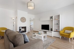 TV, fireplace, table tennis