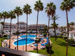 A heated pool - Parque Santiago II by Interhome (Playa de las Américas)