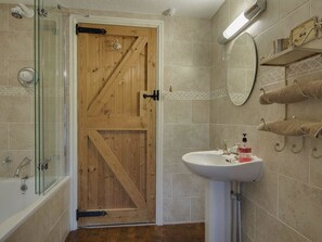 Shower - Pillars (Barnstaple)