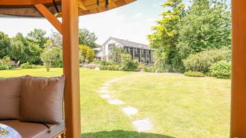 Khuôn viên nơi lưu trú