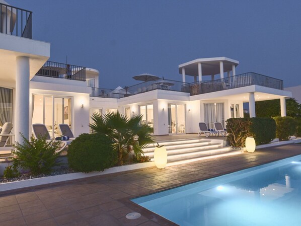 Pool - Villa "Boutique Experience" by Interhome (Armeñime)