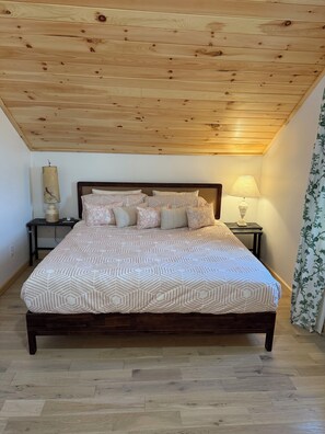 2 Schlafzimmer, Schreibtisch, Bügeleisen/Bügelbrett, kostenloses WLAN