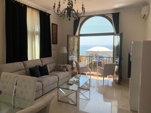 Living area - Appartement-Villa, Beach Front by Interhome (Calahonda)