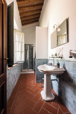 Bathroom - SUPERIOR APARTMENT OIL MILL VIEW (Matraia)