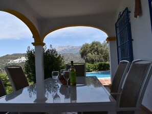 Outdoor dining - Villa mit privatem Pool by Interhome (Sayalonga)