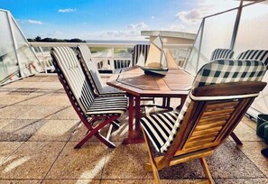 Outdoor dining - Apartment with sea and garden view in La Rochelle (La Rochelle)