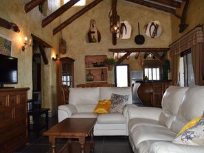 TV, fireplace - Finca Durillo mit Terrasse und toller Aussicht by Interhome (Competa)