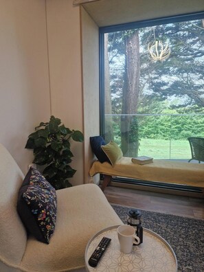 Interior - Ty Branwen-Luxury Woodland Lodge with Stunning Views (Cowbridge)