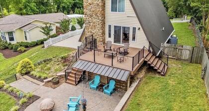 3-bedroom waterfront cabin with unmatched views and dock on the Tennessee River