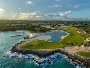 Golf - Vermare | Golf & Pool View Apartment Cap Cana (Bavaro)