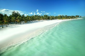 Beach - Vermare | Golf & Pool View Apartment Cap Cana (Bavaro)