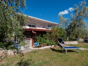 Property grounds - BB Himmlische Wolfskatze by Interhome (Mattinata)
