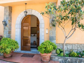 Exterior detail - Gästezimmer der Villa Mirella by Interhome (Centola)