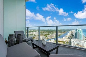 Property grounds - Lyfe Resort Ocean View | Gym, Direct Beach Access (Hollywood)