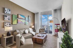 Smart TV, fireplace, offices - Lyfe Resort Ocean View | Gym, Direct Beach Access (Hollywood)