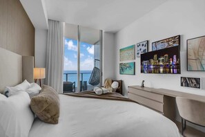 1 bedroom, iron/ironing board, travel cot, free WiFi - Lyfe Resort Ocean View | Gym, Direct Beach Access (Hollywood)