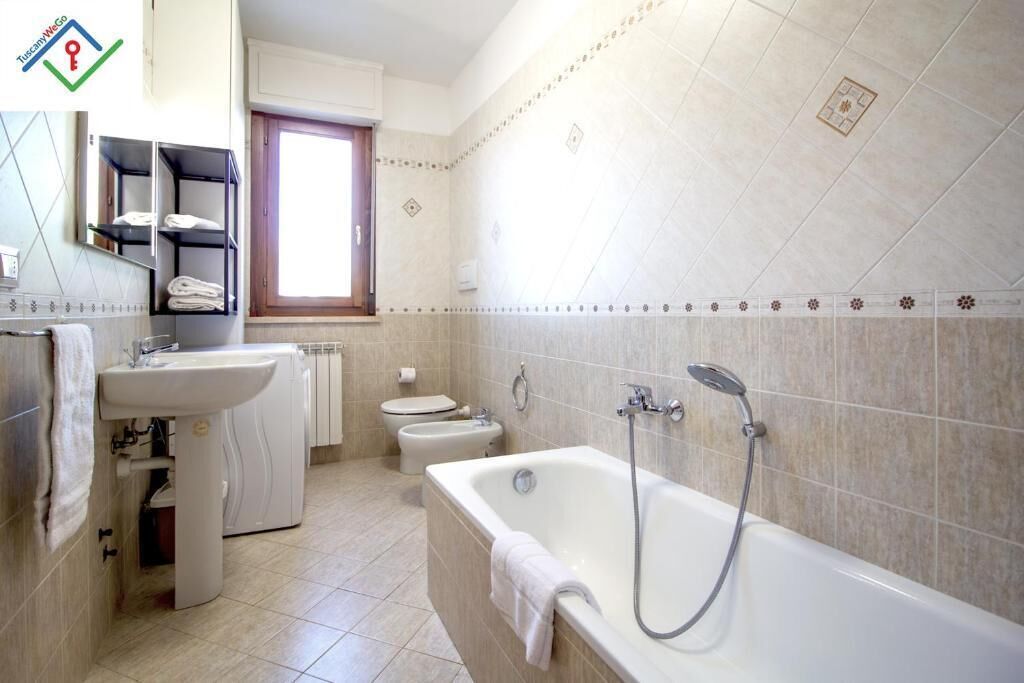Doccia, asciugacapelli, bidet, asciugamani