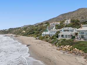 Accommodatie ligt op het strand