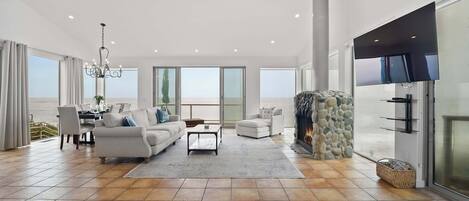 TV, peis og kontorer