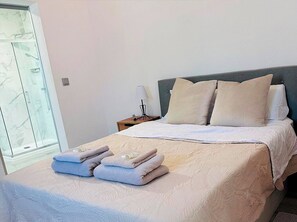 1 bedroom, bed sheets - Drimia Villa, Santo António da Charneca, Barreiro (Santo António da Charneca)