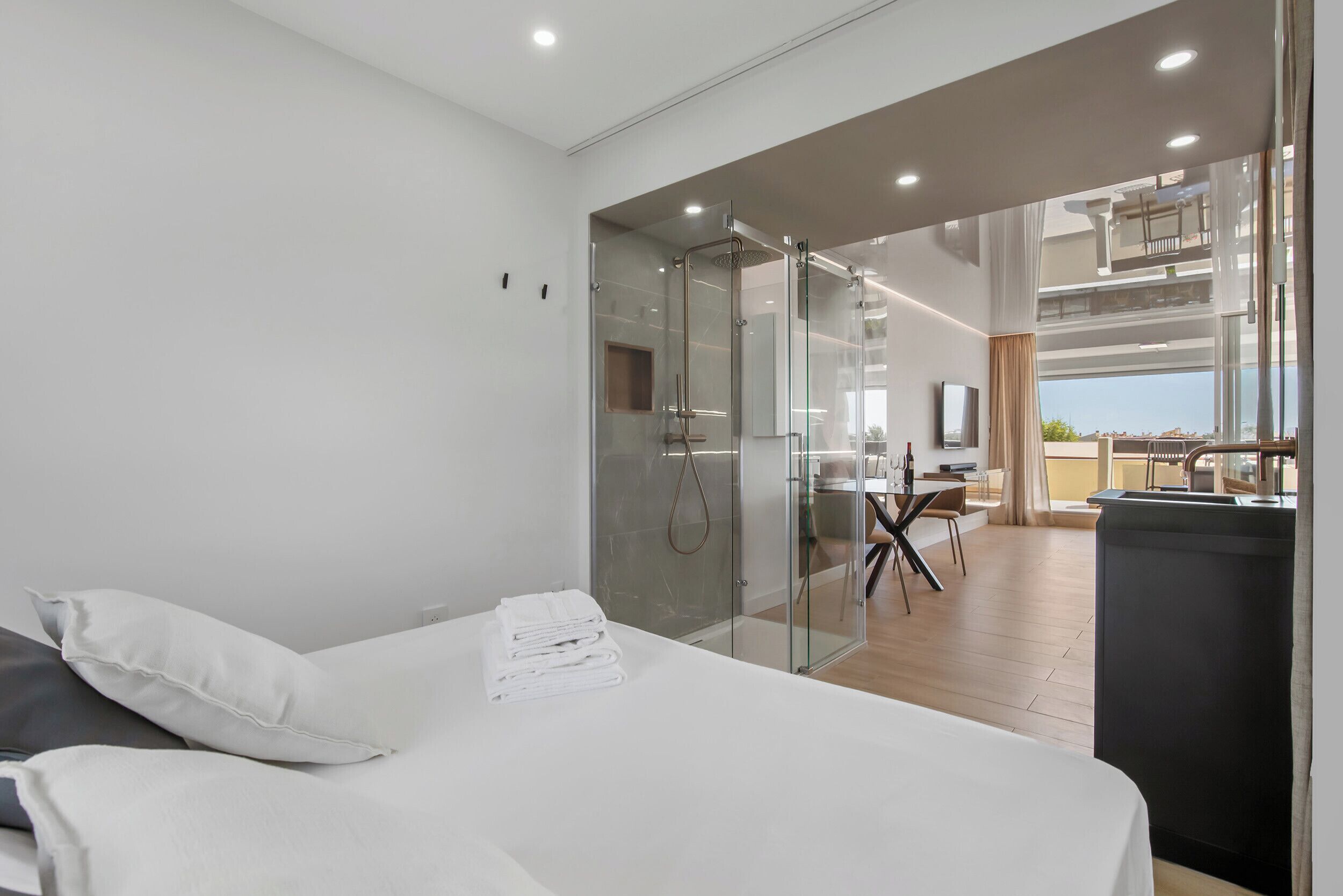 1 chambre, fer et planche à repasser, Wi-Fi, draps fournis