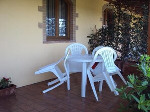 Outdoor dining - Gästezimmer 2 by Interhome (Castelfalfi)