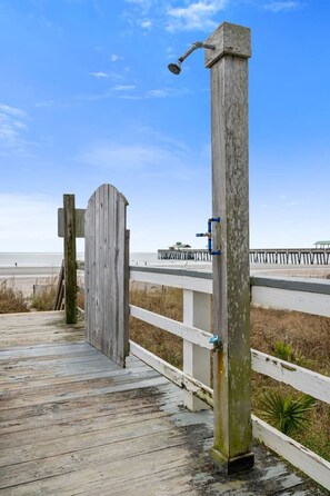 Property grounds - Front Beach Condo! 1 Block to Center Street-2C (Folly Beach)
