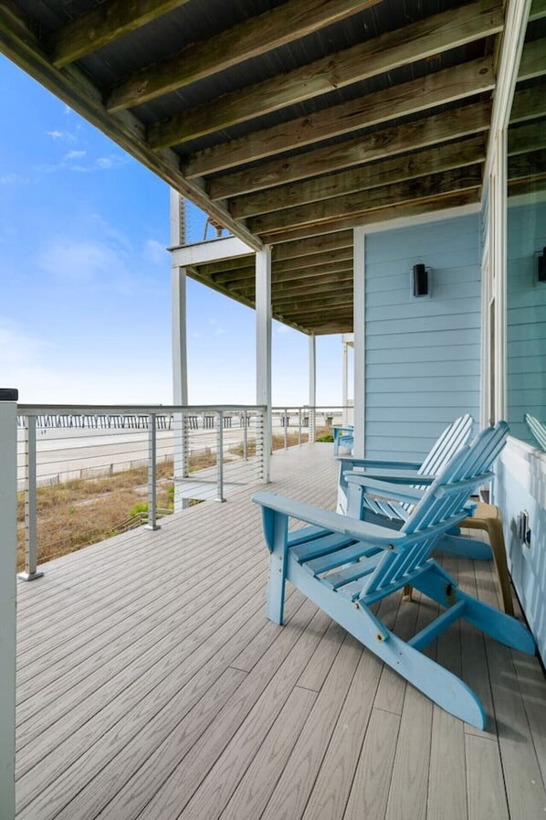 Terrace/patio - Front Beach Condo! 1 Block to Center Street-2C (Folly Beach)