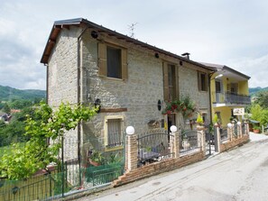 Exterior - Gästezimmer mit Wi-Fi by Interhome (Roccafluvione)