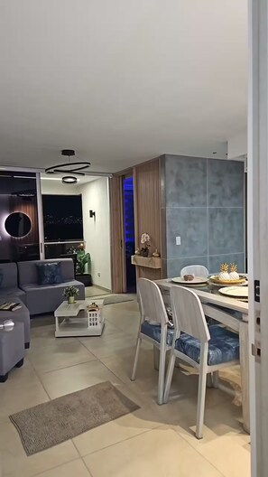 Outdoor dining - Beautiful apartment with a spectacular view (Cali)