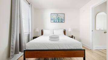 2 bedrooms, iron/ironing board, WiFi, bed sheets