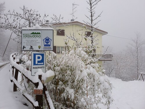 Ferienzimmer in Tolasudolsa Zimmer Frühstück by Interhome