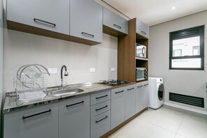 Fridge, microwave, oven, coffee/tea maker - WI-FI 500mb | Smart TV de 40" | AC Split #CHA12 (Florianópolis)