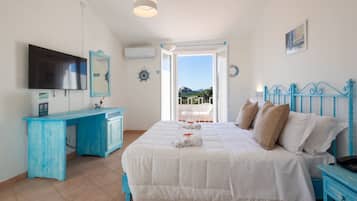 Camera Superior con letto matrimoniale o 2 letti singoli, vista mare | Minibar, una cassaforte in camera, culle/letti per bambini (a pagamento)