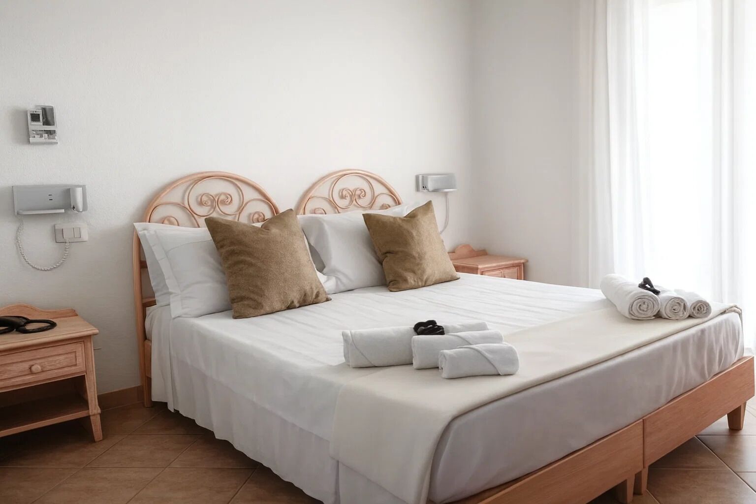 Standard Quadruple Room | Minibar, in-room safe, free WiFi, bed sheets