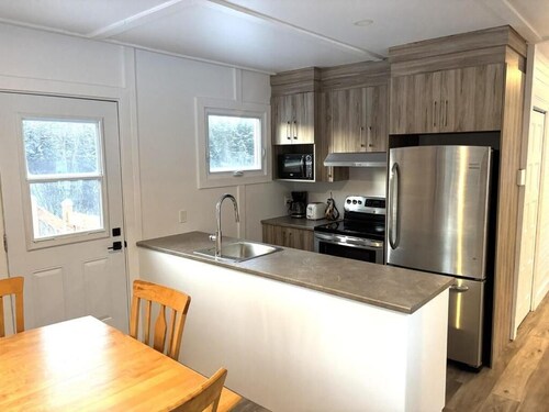 Gite du Ruisseau: maison 3 chambres, secteur tranquille à Lamarche, Qc CAN