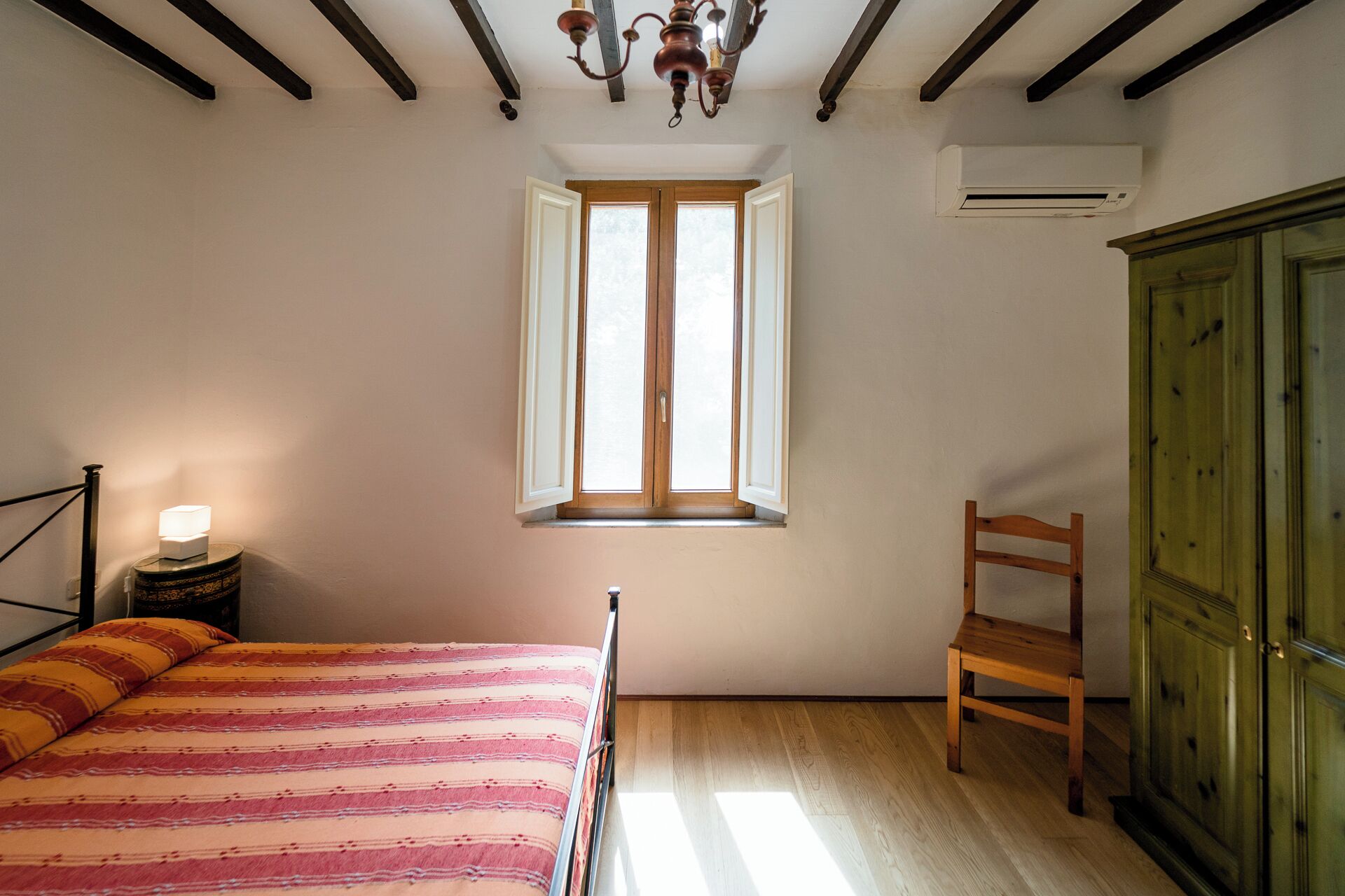 Camera tripla | Wi-Fi gratuito