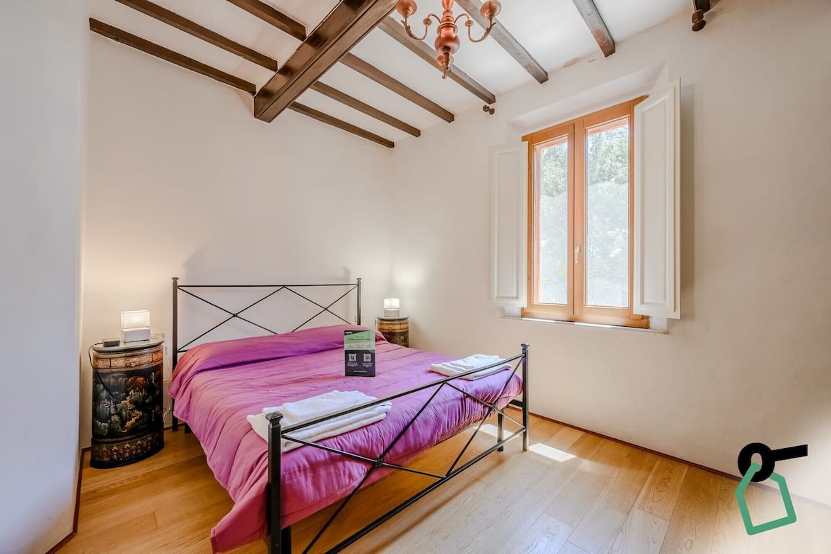 Double Room | Free WiFi, bed sheets