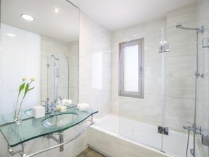 Towels - Ferienvilla in Strandnähe by Interhome (Son Serra de Marina)