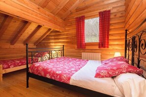 4 bedrooms, iron/ironing board, WiFi, bed sheets - FINNISH CHALET IN THE VOSGES (La Bresse)