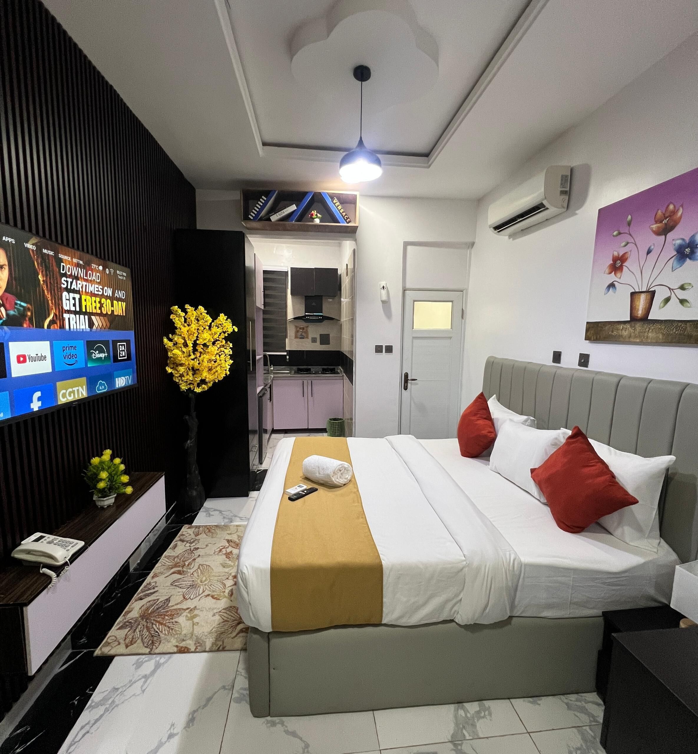 Deluxe-studio | Kannettavalle tietokoneelle sopiva työtila, ilmainen Wi-Fi