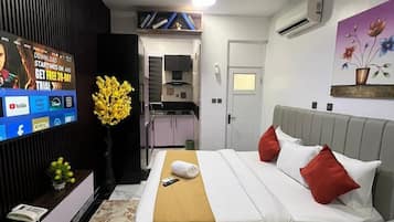 Standard-studiolejlighed | Arbejdsområde til bærbare computere, gratis Wi-Fi