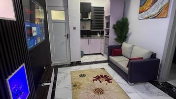 Huoneisto, 1 makuuhuone | Oleskelualue | Älytelevisio, Netflix, Hulu, ensi-iltaelokuvia