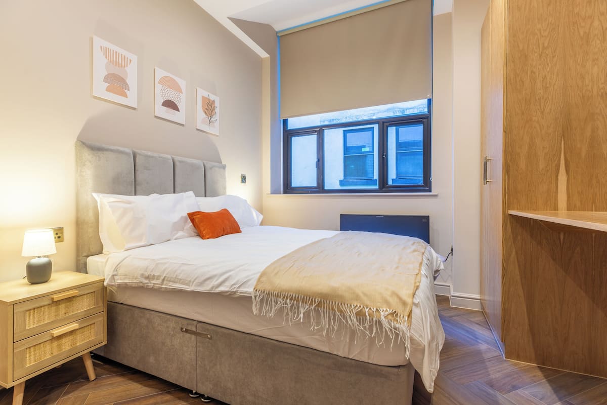 Apartamento superior | Individualmente decorados, individualmente mobiliados, escrivaninha